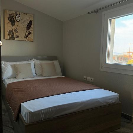 Private Modern Apartment ネア・ローダ エクステリア 写真