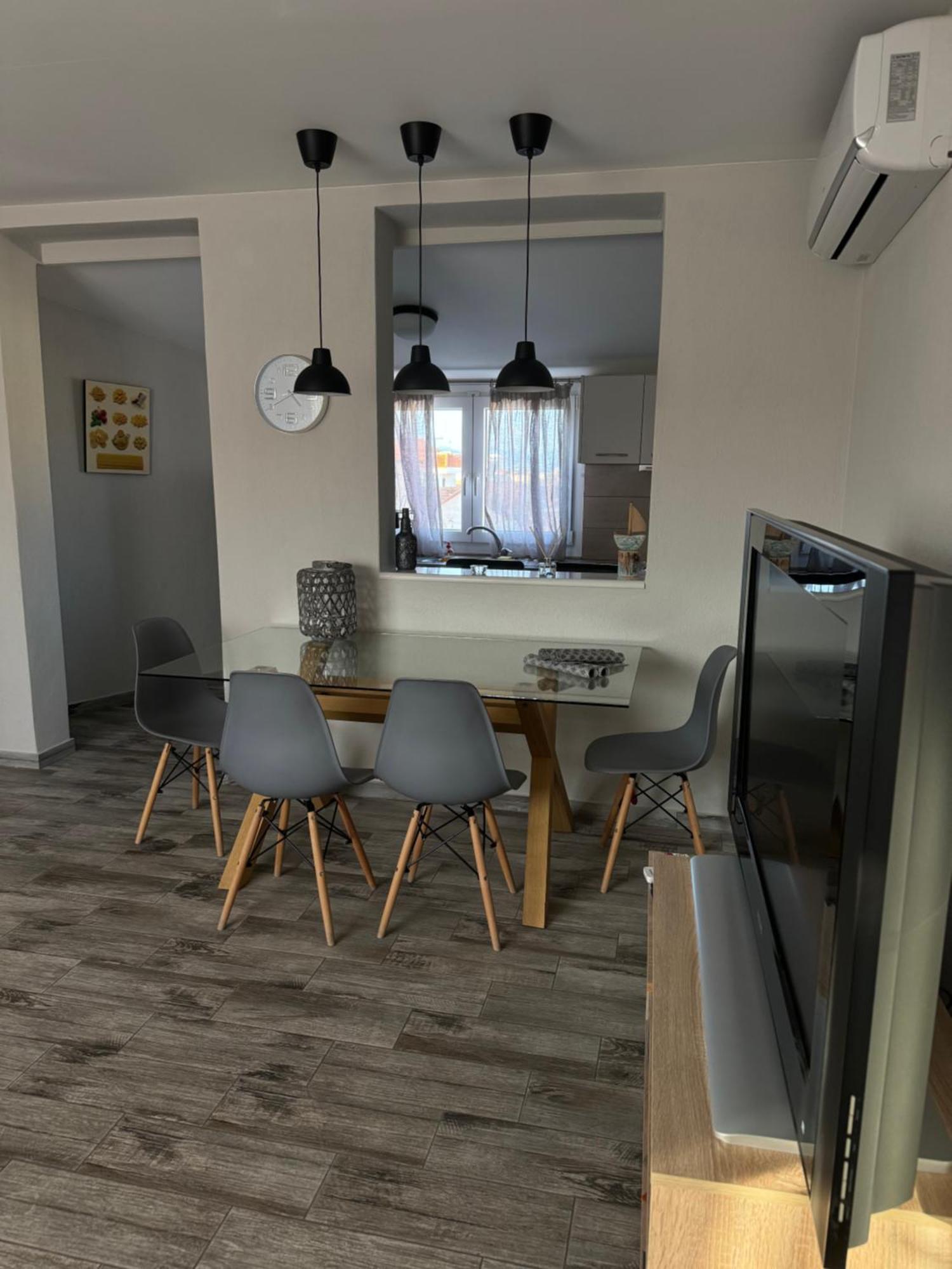 Private Modern Apartment ネア・ローダ エクステリア 写真